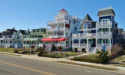 What are some hidden attractions to explore at the Jersey Shore?
