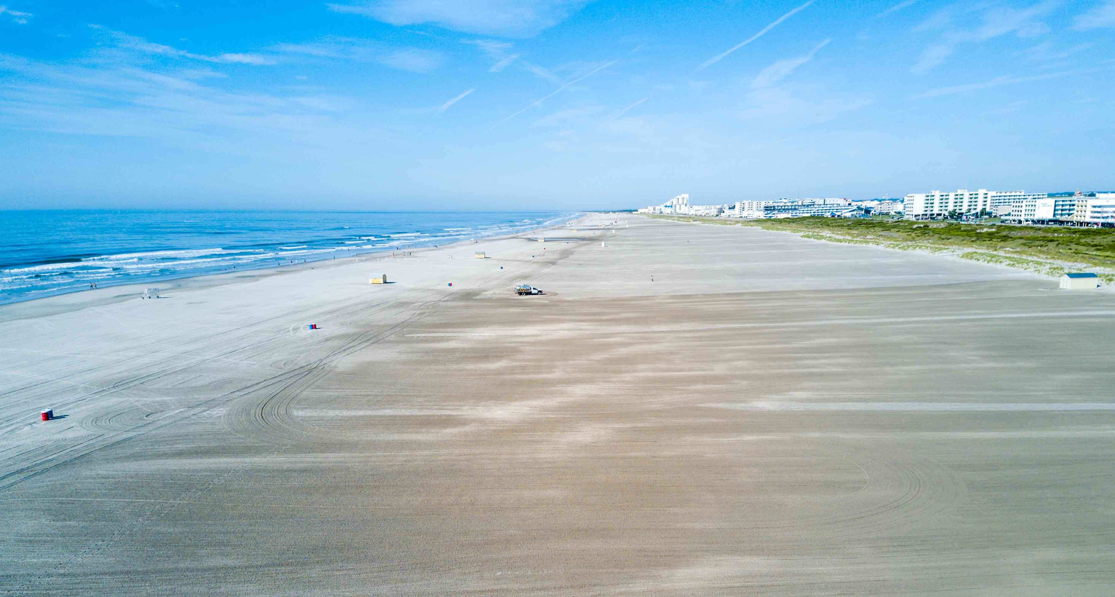 Expansive view of The Wildwoods beach, a top-rated beach on the Jersey Shore